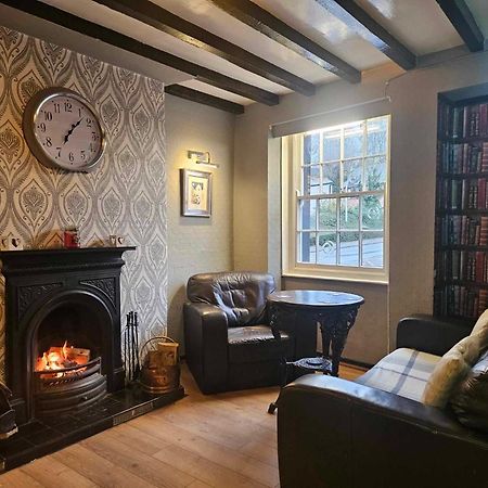 Prince Of Wales Pub And Accommodation ランゴレン エクステリア 写真